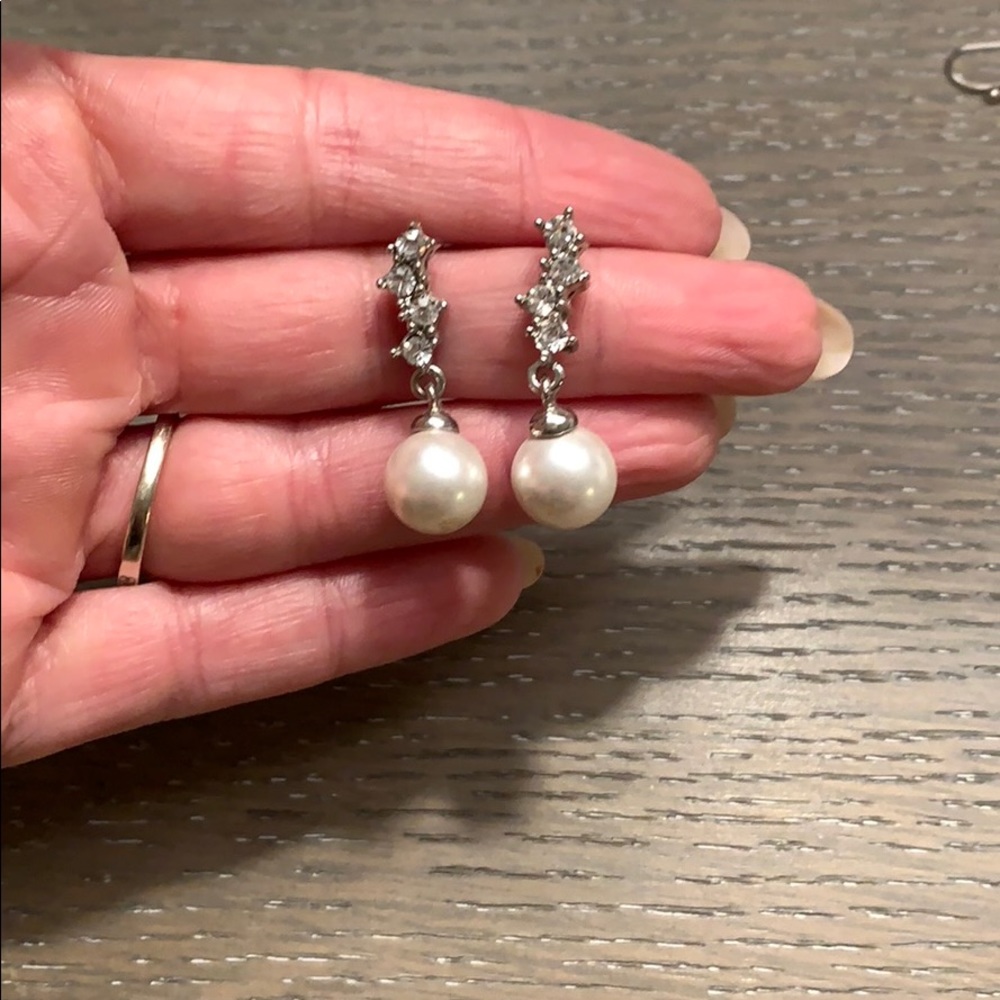 Sparkly pearl earrings